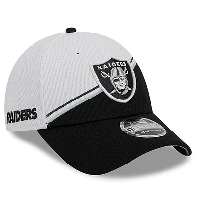 Men's New Era  White/Black Las Vegas Raiders 2023 Sideline 9FORTY Adjustable Hat