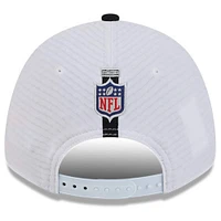 Casquette ajustable 9FORTY New Era pour hommes des Las Vegas Raiders 2024 NFL Training Camp, blanc/noir