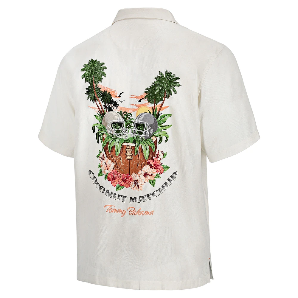 Chemise boutonnée rétro blanche Tommy Bahama pour homme Las Vegas Raiders Coconut Matchup Camp