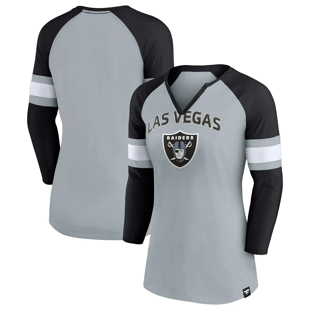 T-shirt Fanatics pour femmes gris/noir Las Vegas Raiders Team Arch Raglan à manches 3/4 et col cranté