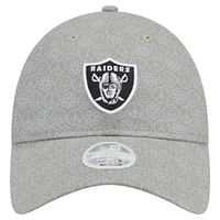 Casquette ajustable argentée Smiley 9TWENTY des Las Vegas Raiders New Era pour femme