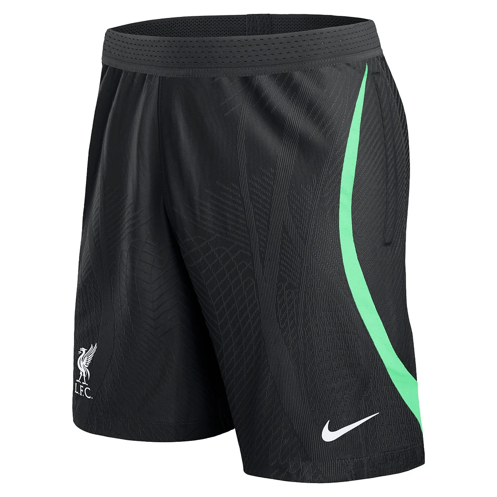 Men's Nike Black Liverpool 2023/24 Strike Elite Performance Shorts