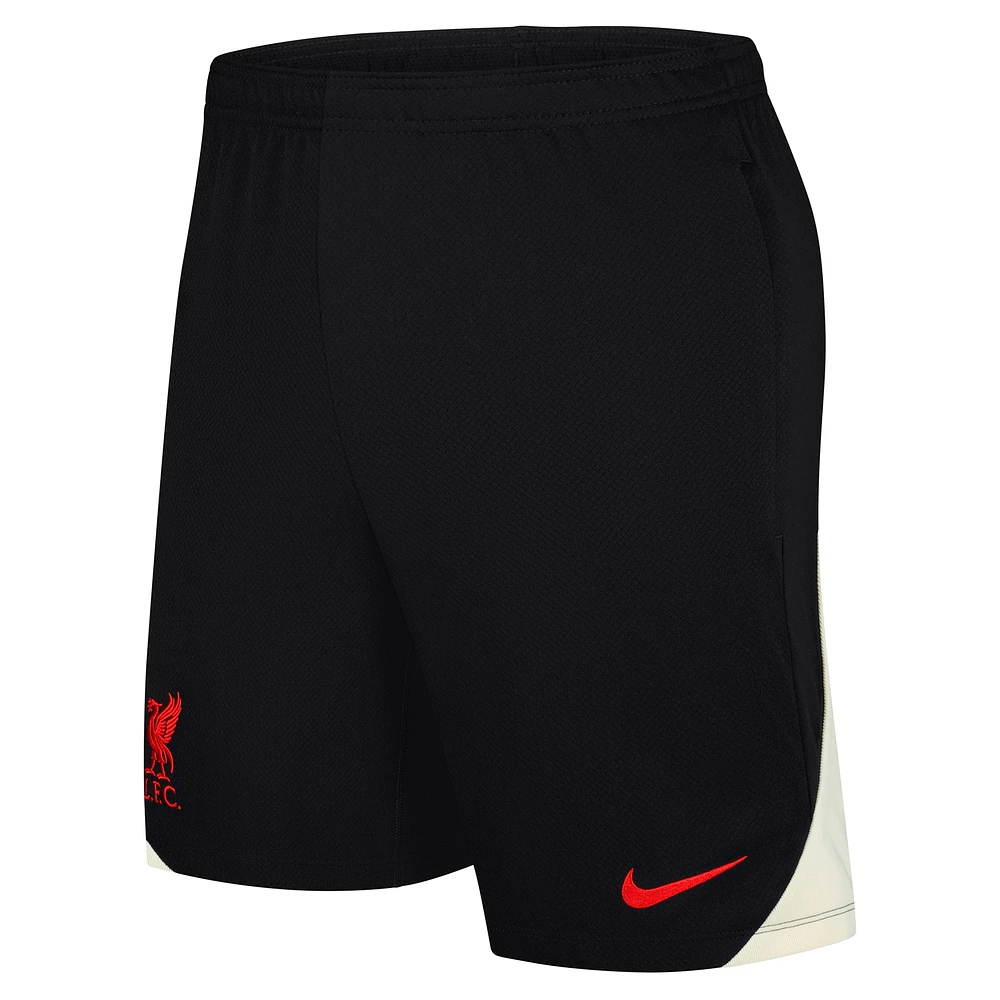 Men's Nike Black Liverpool 2024/25 Strike Performance Shorts