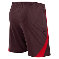 Men's Nike Maroon Liverpool 2022/23 Strike Performance Shorts