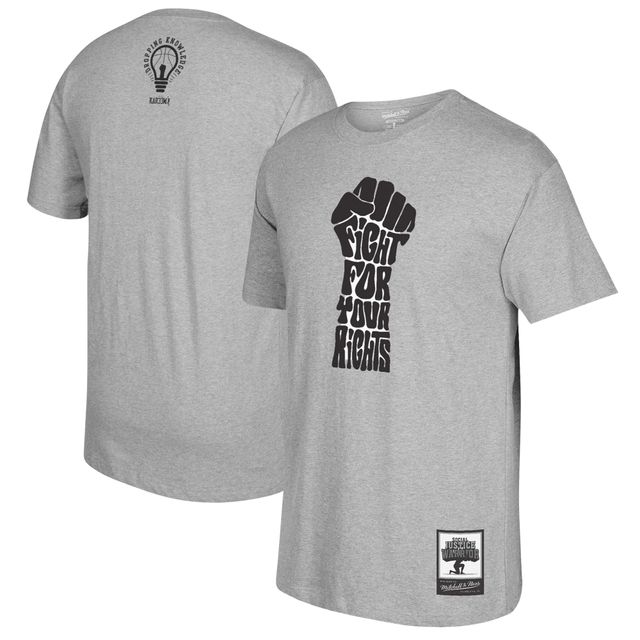 T-shirt gris Mitchell & Ness Kareem Abdul-Jabbar pour hommes, guerrier de la justice sociale