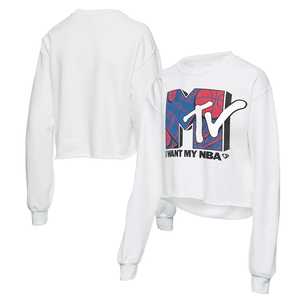 JNF NBA WHITE 75TH WOMENS JNK I WANT MY MTV CROPPED FLEECE SWTLADCRW