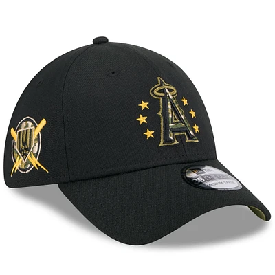 Men's New Era  Black Los Angeles Angels 2024 Armed Forces Day 39THIRTY Flex Hat