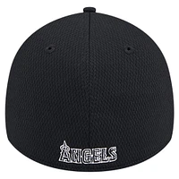 Men's New Era Black Los Angeles Angels Active Dash Mark 39THIRTY Flex Hat