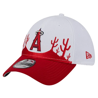 Casquette New Era rouge 39THIRTY Flex pour homme, Los Angeles Angels, entraînement de printemps 2025