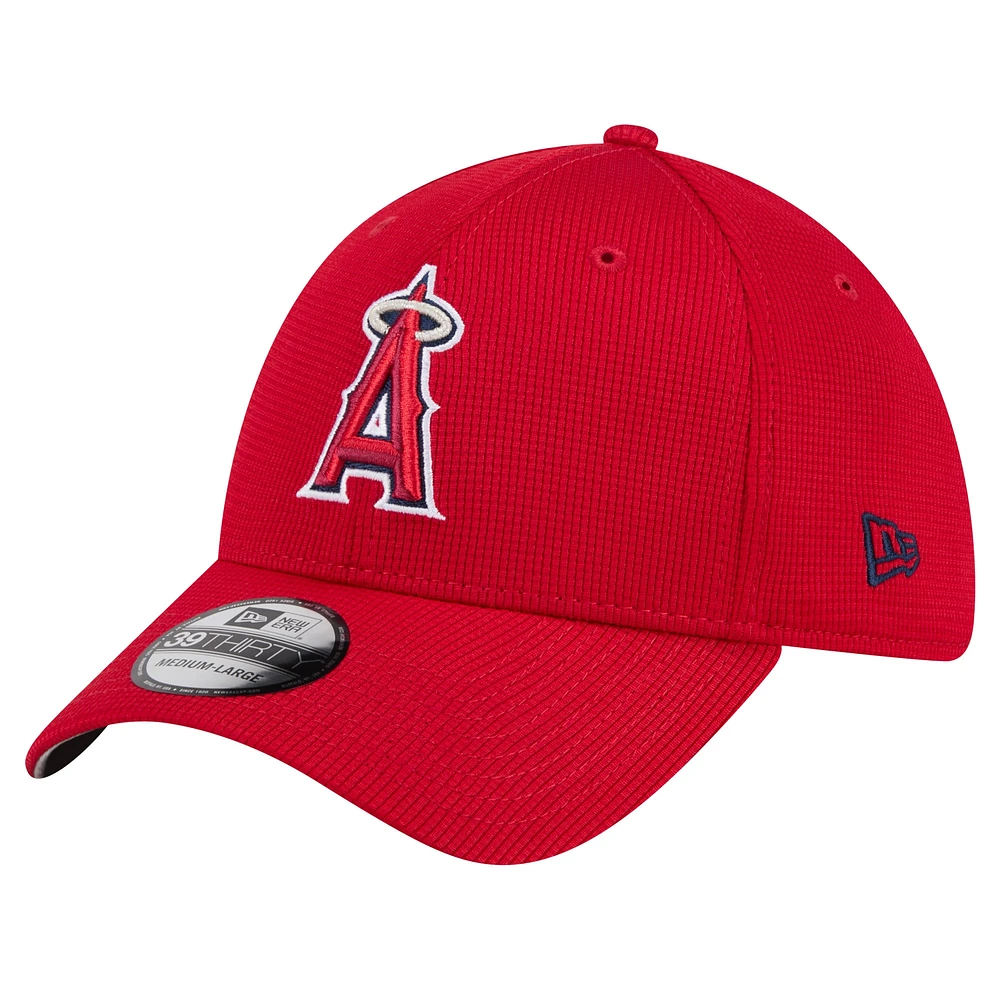 Casquette New Era rouge Los Angeles Angels Active Pivot 39THIRTY Flex pour hommes