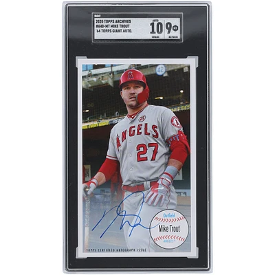 Carte autographiée 9/10 des archives Topps '64 Giant #640-MT SGC de Mike Trout, Los Angeles Angels, 2020
