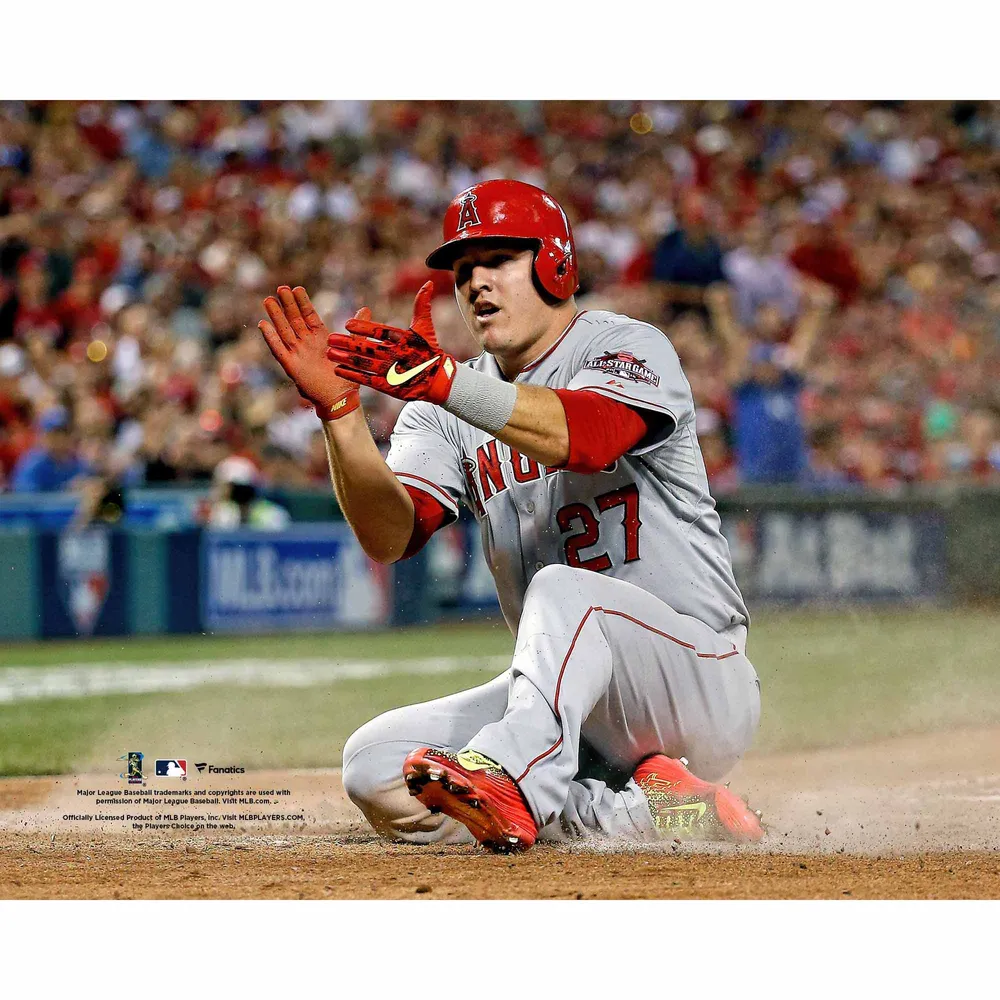 Mike Trout Los Angeles Angels Unsigned Fly Ball Catch Photograph