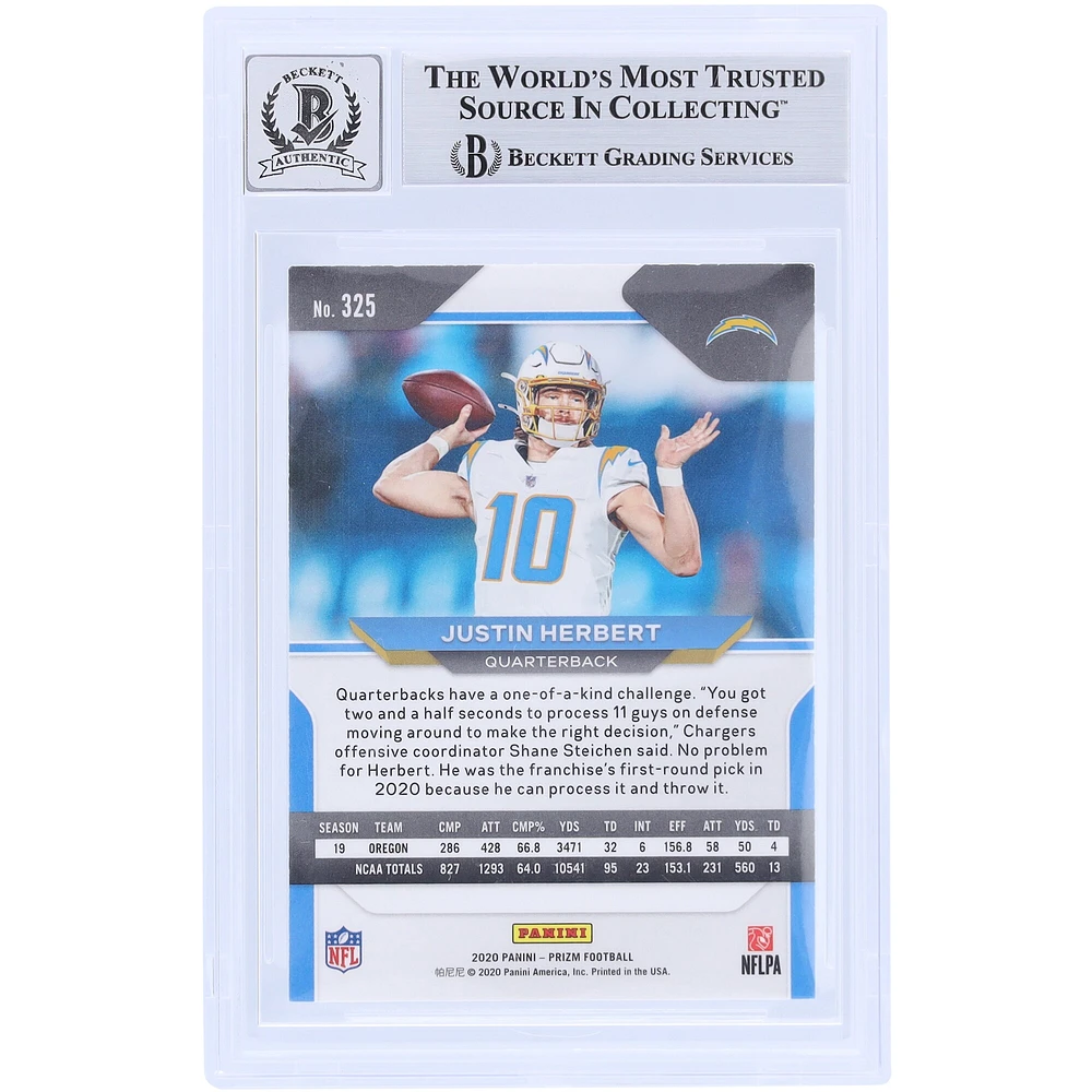 Justin Herbert Los Angeles Chargers Carte de recrue authentifiée 9/10 Panini Prizm Light Blue Ink #325 Beckett Fanatics 2020 autographiée