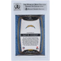 Justin Herbert Los Angeles Chargers Carte Panini Select #244 2020 autographiée Beckett Fanatics Witnessed Authenticated 10 Rookie avec l'inscription "2020 OROY"
