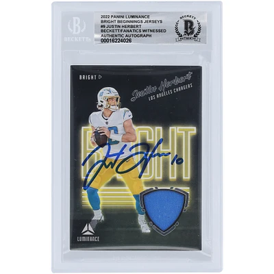 Carte Panini Luminance Relic #BBE-JHE 2022 autographiée par Justin Herbert des Los Angeles Chargers, carte Beckett Fanatics authentifiée 10
