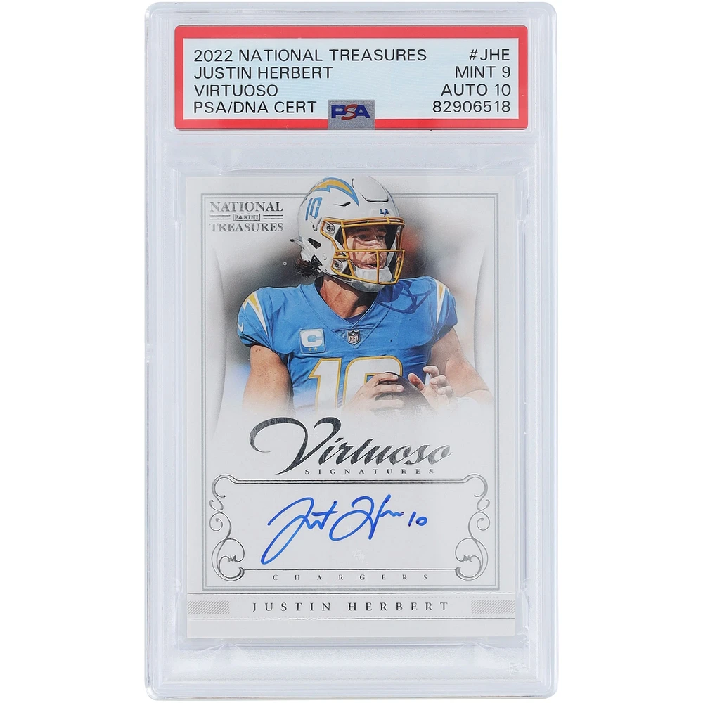 Carte Panini National Treasures Virtuoso #VSO-JHE #7/25 authentifiée 9/10 PSA autographiée par Justin Herbert des Los Angeles Chargers 2022