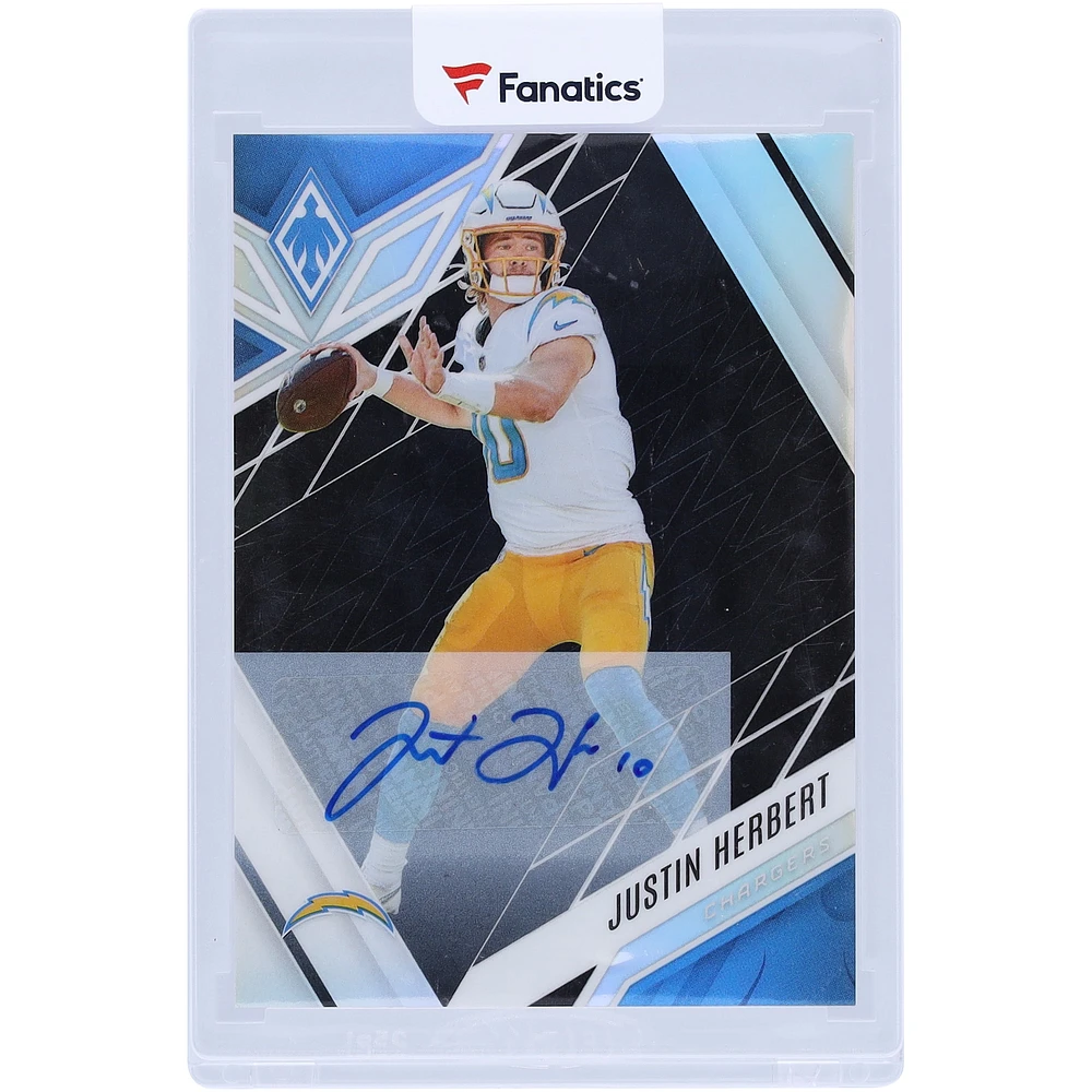 Carte Prizm #49 #1/3 Panini Phoenix Black 2022 autographiée par Justin Herbert des Los Angeles Chargers