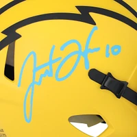 Casque Riddell Rave Speed ​​Mini autographié par Justin Herbert des Los Angeles Chargers