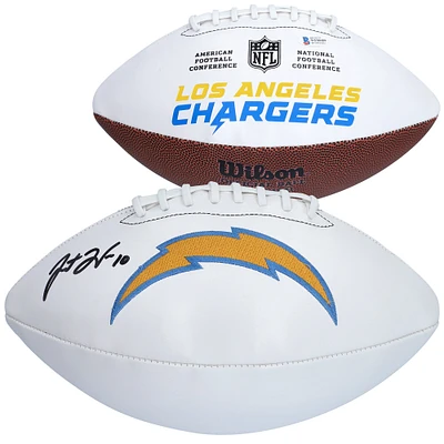 Ballon de football Wilson White Panel autographié par Justin Herbert des Los Angeles Chargers