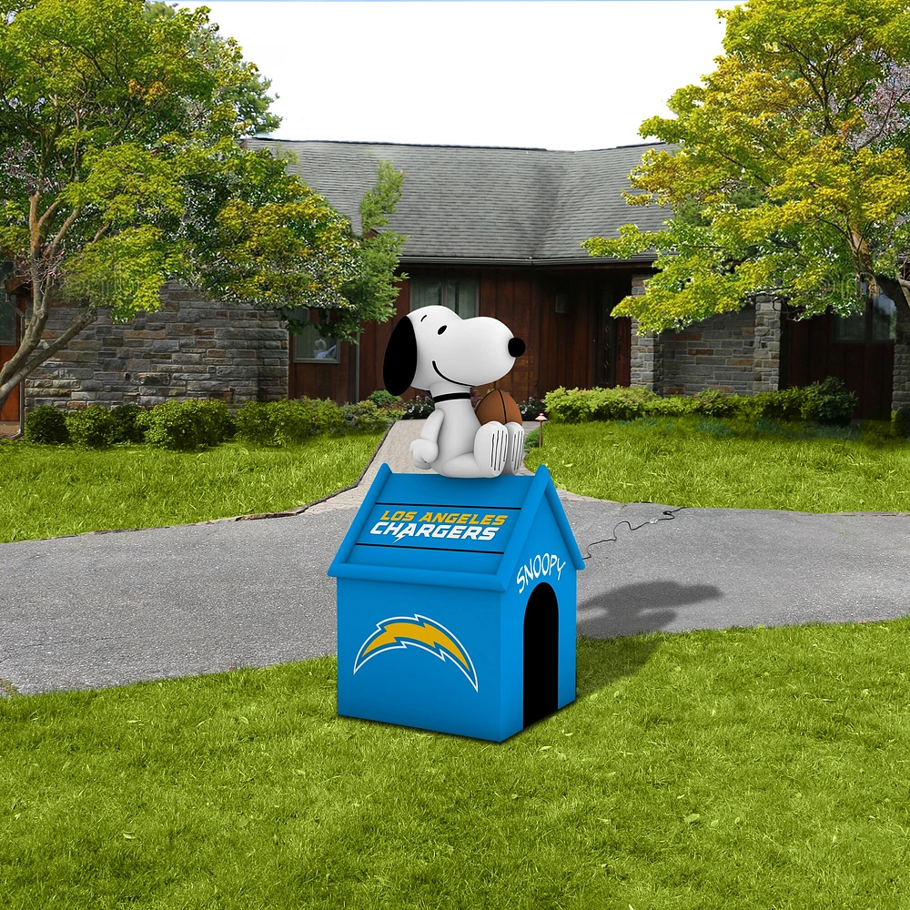 Los Angeles Chargers Inflatable Snoopy Doghouse