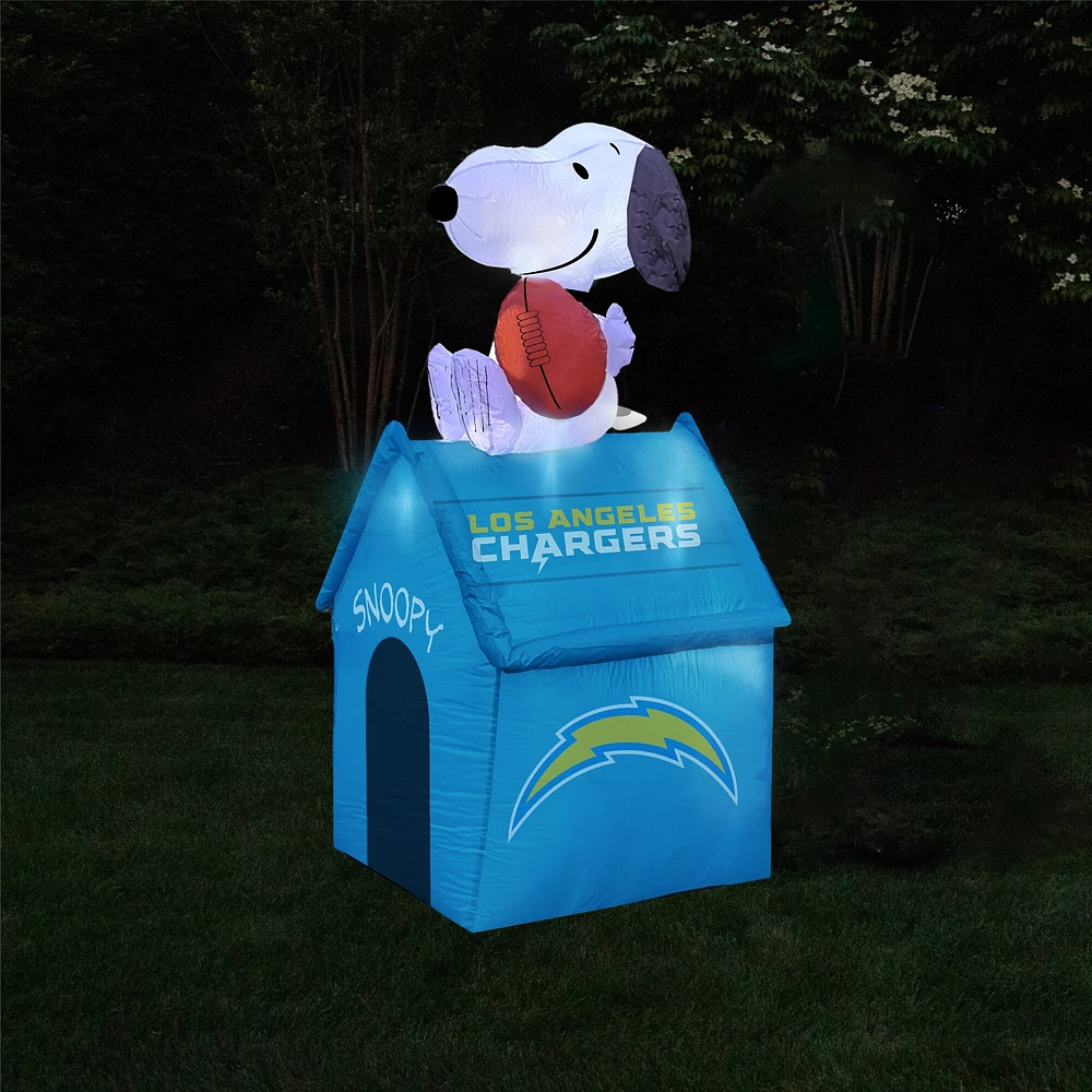 Los Angeles Chargers Inflatable Snoopy Doghouse