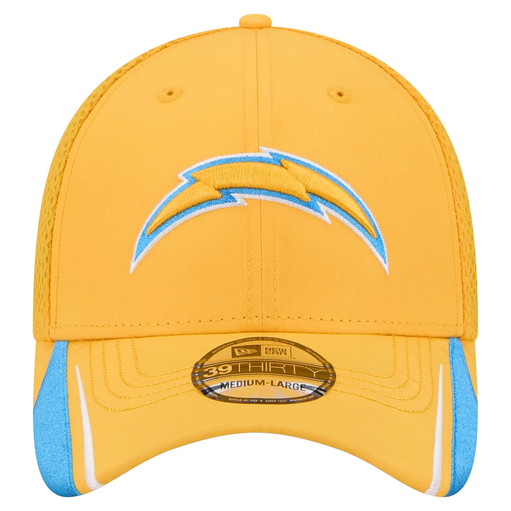 Men's New Era  Gold Los Angeles Chargers Linear 39THIRTY Flex Hat