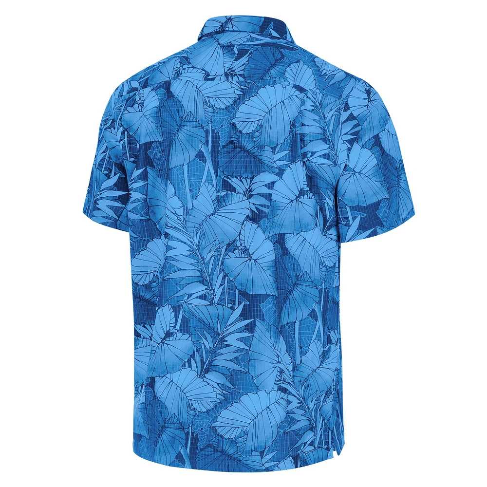 Chemise boutonnée Tommy Bahama bleu poudre pour homme Los Angeles Chargers Coast Nuevo Fronds Camp