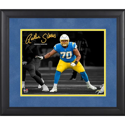 Photographie encadrée de Rashawn Slater Los Angeles Chargers, fac-similé, 11'' x 14''