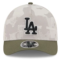 Casquette ajustable New Era 9FORTY M-Crown A-Frame beige clair/olive pour homme, édition 2025 des Dodgers de Los Angeles, motif Armed Forces Day