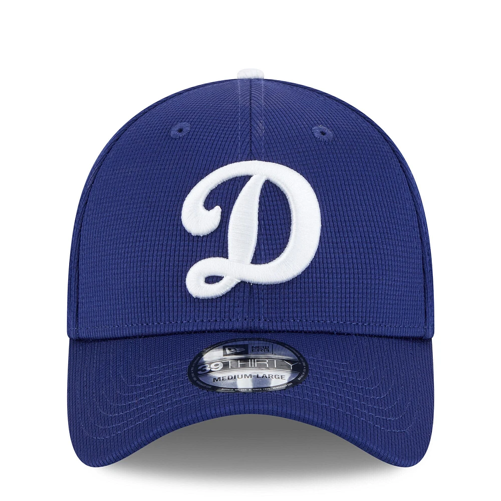 Casquette d'entraînement de printemps 2025 39THIRTY Flex bleu foncé pour homme des Los Angeles Dodgers New Era