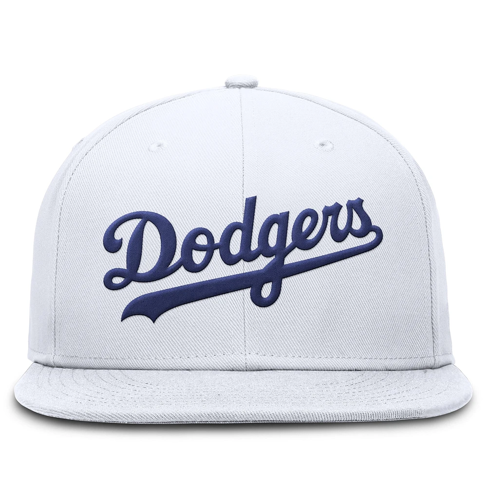 Casquette ajustée Nike True Performance pour homme des Los Angeles Dodgers blanche