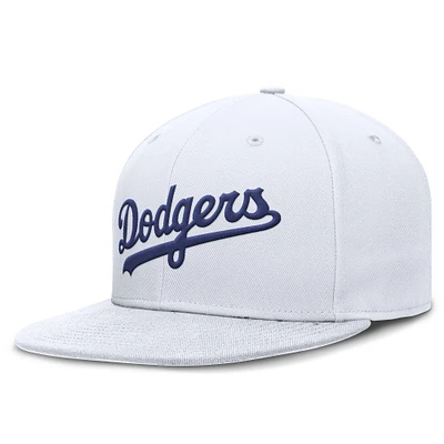Casquette ajustée Nike True Performance pour homme des Los Angeles Dodgers blanche