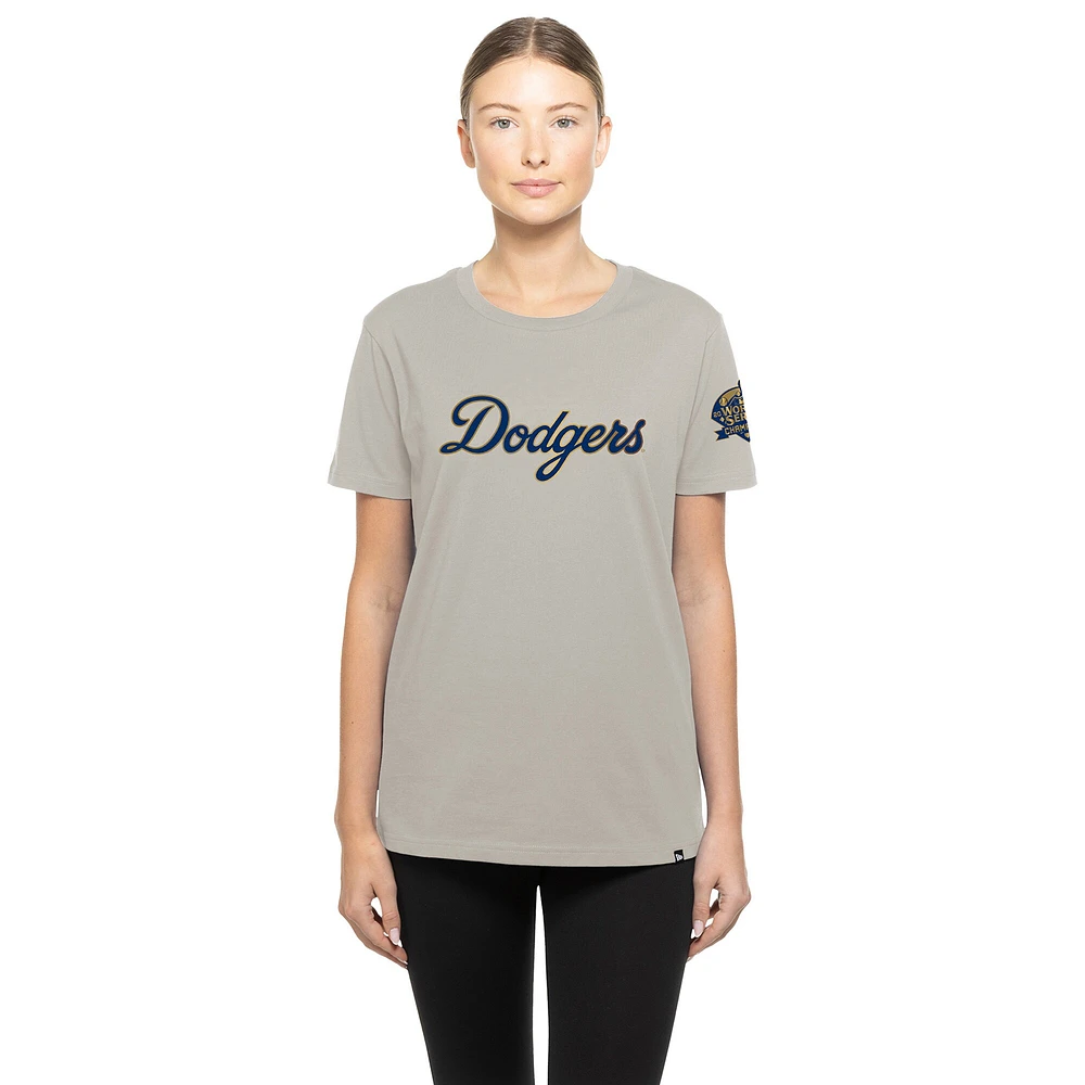 T-shirt New Era crème pour femme, collection or 2025 des Los Angeles Dodgers