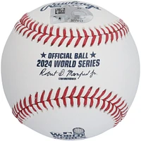 Baseball dédicacé par Yoshinobu Yamamoto des Dodgers de Los Angeles avec le logo de la Série mondiale 2024 et l'inscription « 24 WS Champs »
