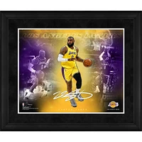 Collage de signatures en fac-similé de LeBron James Los Angeles Lakers 16" x 20" encadré des stars du jeu