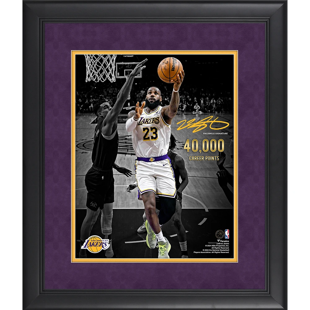 Photographie encadrée de LeBron James des Los Angeles Lakers 11"X 14" avec 40 000 points de carrière et signature fac-similée