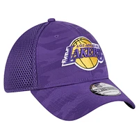 Men's New Era  Purple Los Angeles Lakers Subtle Camo 39THIRTY Flex Hat