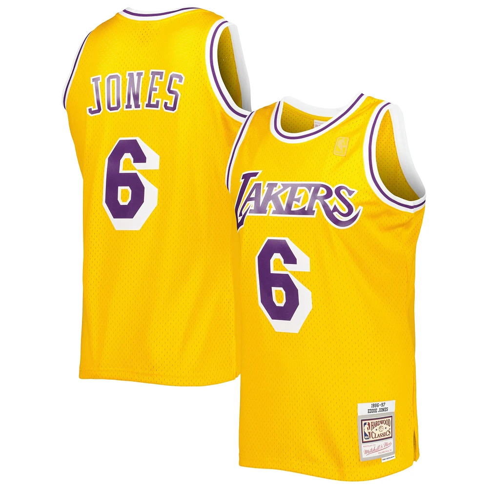 Maillot Swingman Mitchell & Ness Eddie Jones doré Los Angeles Lakers 1996/97 Hardwood Classics pour hommes