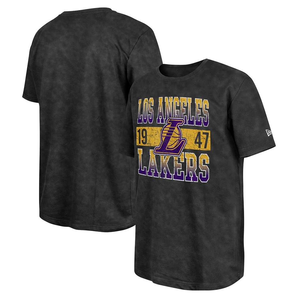 Men's New Era Black Los Angeles Lakers Enzyme Washed Oversized T-Shirt