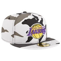 Casquette ajustée 59FIFTY camouflage New Era Los Angeles Lakers Snow Camo pour hommes