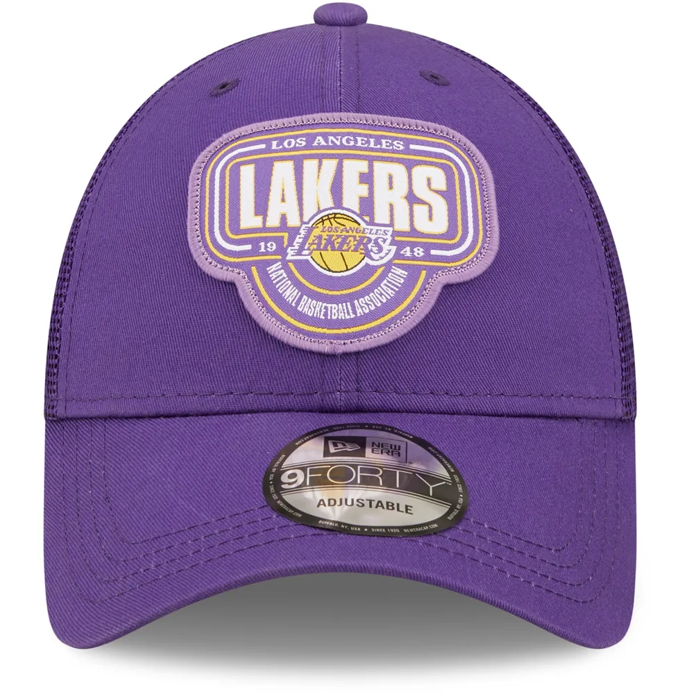 Casquette Snapback 9FORTY Trucker Snapback avec logo de l'équipe Los Angeles Lakers New Era violette pour homme