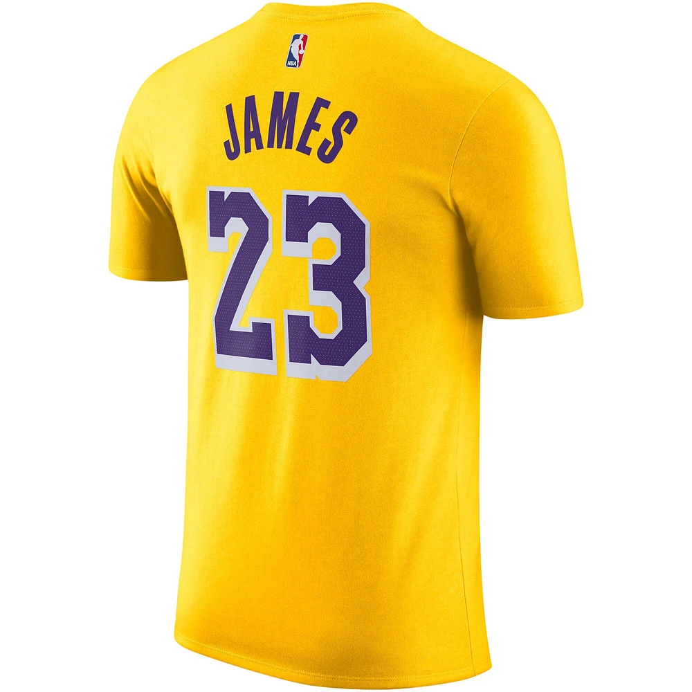 T-shirt Nike LeBron James Gold Los Angeles Lakers Icon 2022/23 avec nom et numéro pour homme