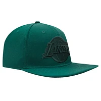 Casquette Snapback avec logo ton sur ton des Los Angeles Lakers Pro Standard vert forêt pour hommes