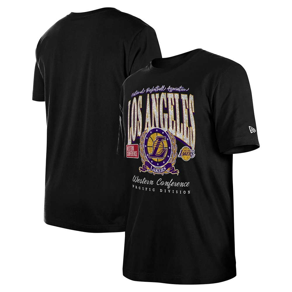 T-shirt unisexe New Era noir surdimensionné Essentials des Los Angeles Lakers