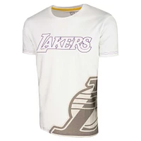 T-shirt unisexe avec tableau de bord des Los Angeles Lakers Stadium Essentials blanc