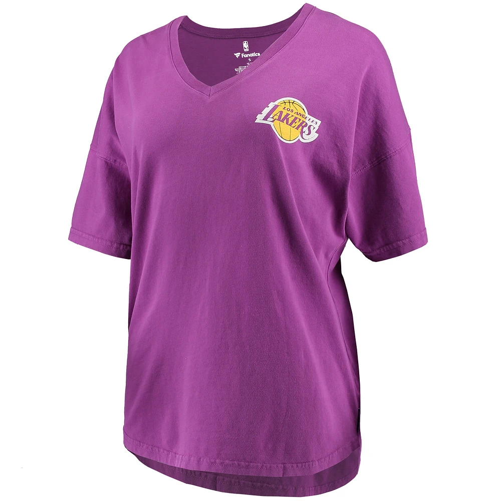 T-shirt violet à col en V jersey Fanatics pour femmes des Los Angeles Lakers Baseline Spirit