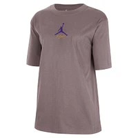 T-shirt Boyfriend Jordan Brand anthracite Los Angeles Lakers Courtside Statement Edition pour femme