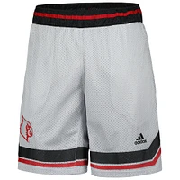 Short de basket-ball adidas gris Louisville Cardinals Swingman AEROREADY pour hommes