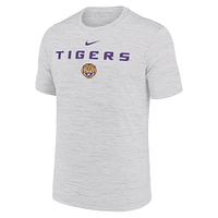 T-shirt Nike Ash LSU Tigers 2025 Sideline Velocity Performance pour homme