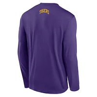 T-shirt à manches longues Nike Purple LSU Tigers On-Court Basketball Shootaround Performance pour homme